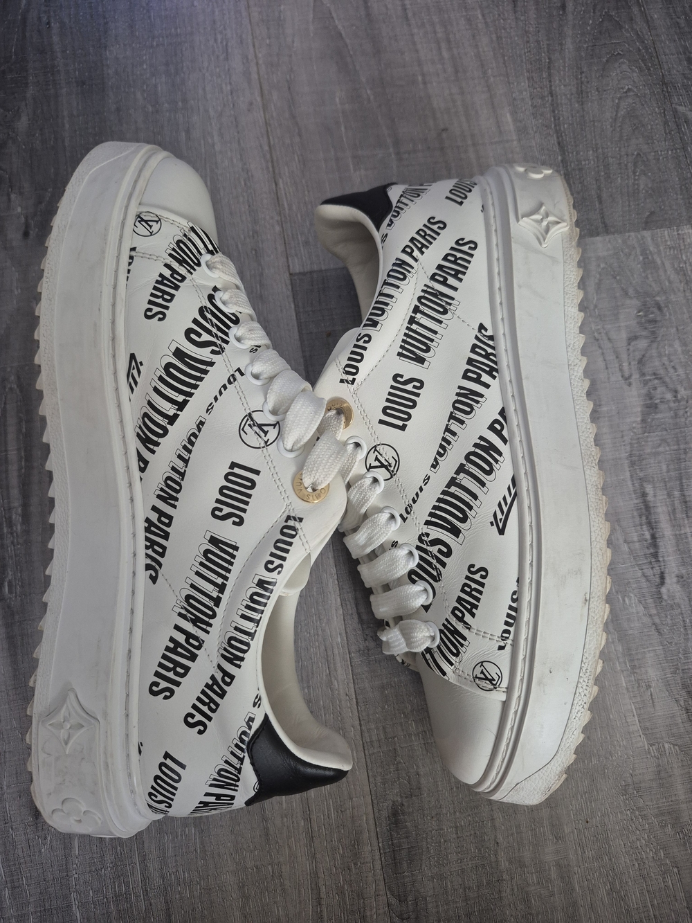Louis Vuitton Sneakers Size 38 Women